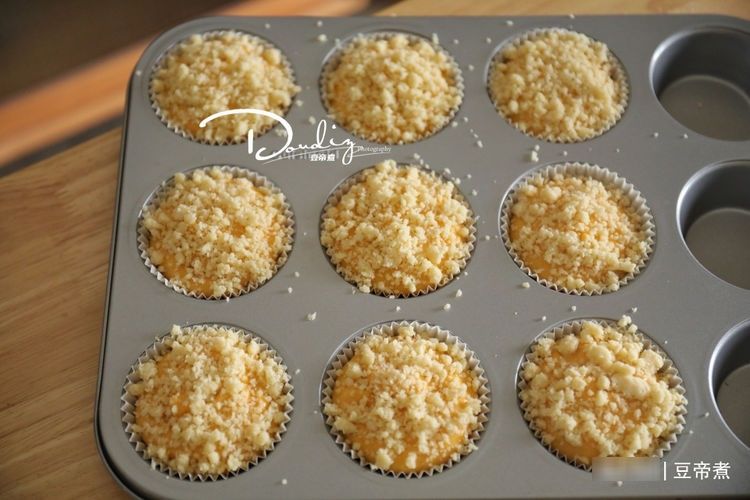 自己家种的老南瓜,做成蛋糕没想到这么香,孩子连吃了三个还想要