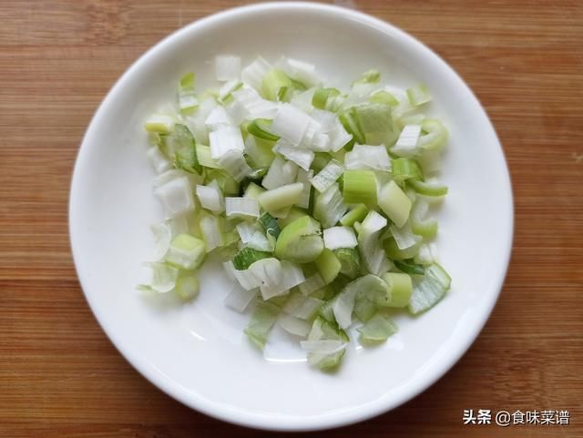藕丁|三伏天吃莲藕，教你3种不同的做法，开胃爽口入味，上桌瞬间光盘