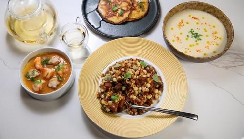  用来|入冬后，不吃玉米可惜了，2块一根，用来入菜营养美味，太馋人了