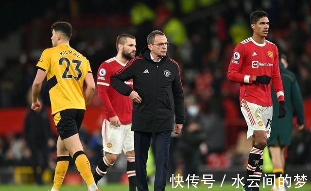 主教练|上午7点!曼联发生争议大事件C罗很难堪,球迷骂声一片