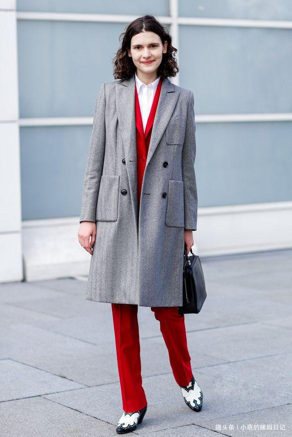  大衣的搭配|大衣里面穿什么内搭这3种''衣服''搭配大衣，满满高级感！
