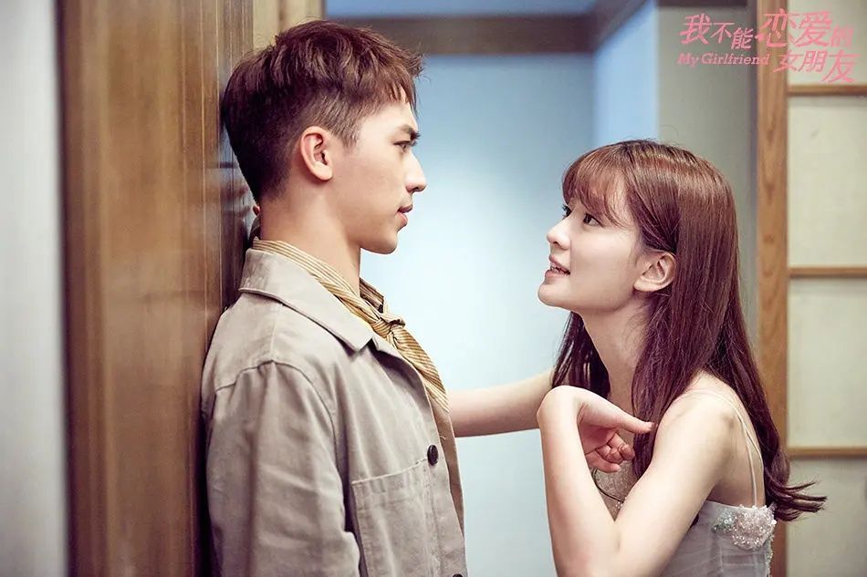 男女爱豆直播谈恋爱?这档综艺再次刷新了明星下限