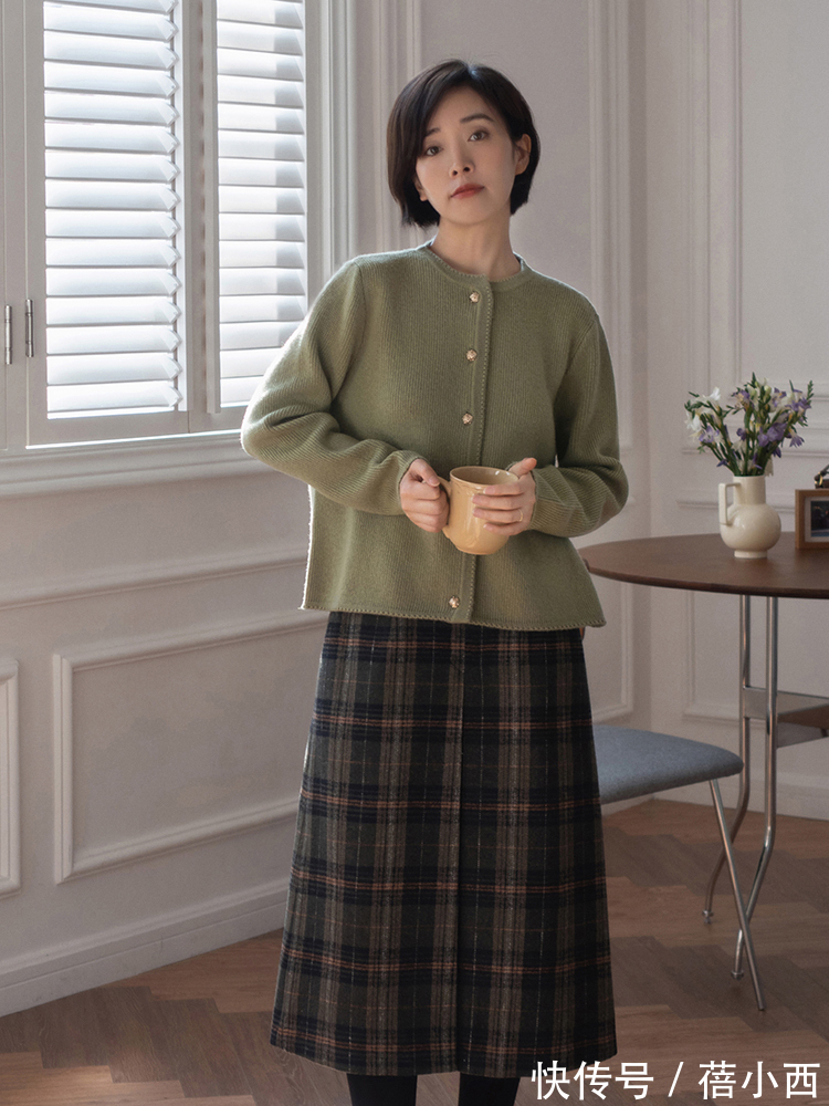 半身裙 冬季也要学会穿“半身裙”,这5个实用款,搭配毛衣优雅到骨子里