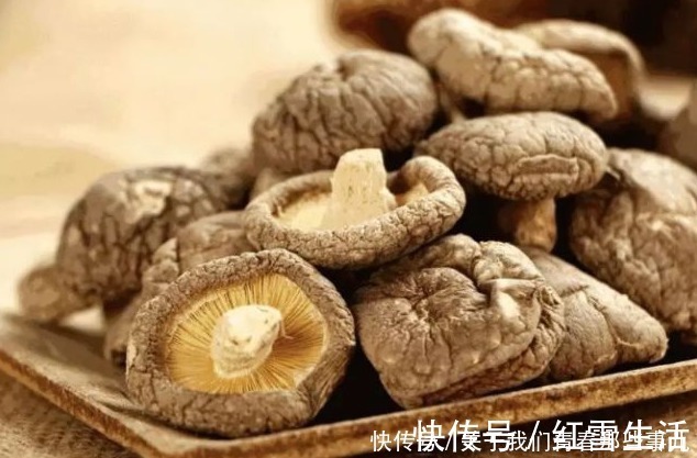 都是干香菇，“花菇”“冬菇”有啥不同？区别太大了，不懂别乱买