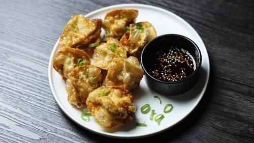 饺子|这才是饺子最好吃的做法，教你一招，外酥里嫩，比水煮的香多了