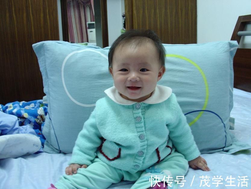 腰椎|宝宝多大可以“坐起来”?与年龄无关,看准3个坐立信号