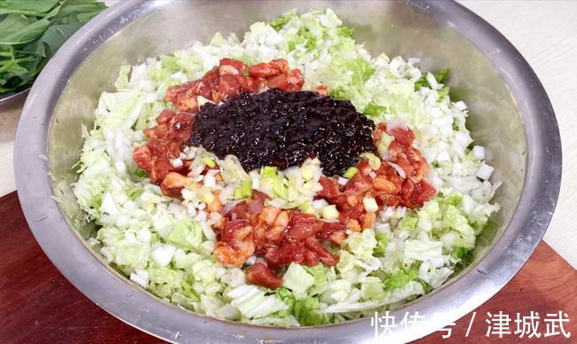 肉馅|用这菜蒸包子太香了,补铁又补钙,冬天常吃提高免疫力
