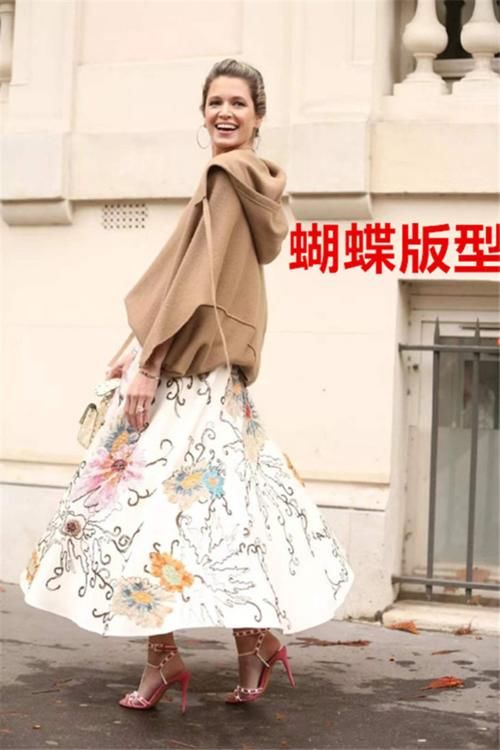 2021流行这样穿：卫衣＋短靴，搭风衣、西装气质又高级，值得借鉴