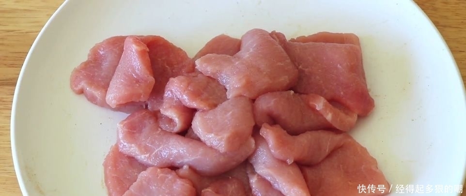 锅包肉这样做,味道秒杀餐馆,外酥里嫩,别错过!