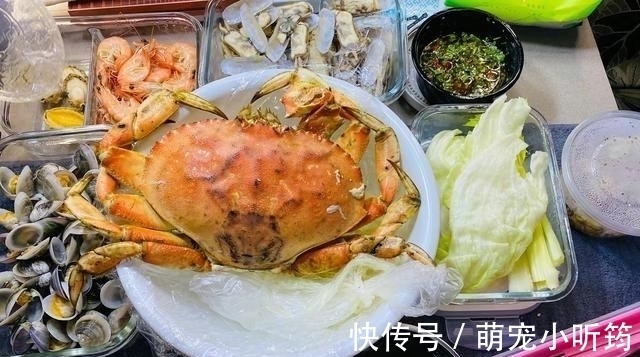 水煮|关晓彤晒剧组伙食,点赞量高达15万,网友:减脂期间也要好好吃饭