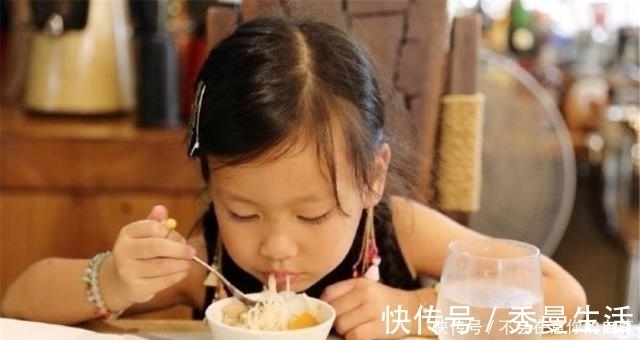 食物|4岁男孩铅中毒,智力发育受损,医生:这些食物,最好少给孩子吃