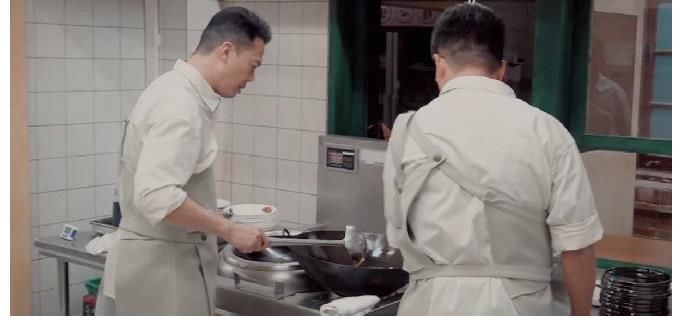 《大灣仔的夜》謝天華廚藝翻車，陳小春社恐，張智霖秒變交際花