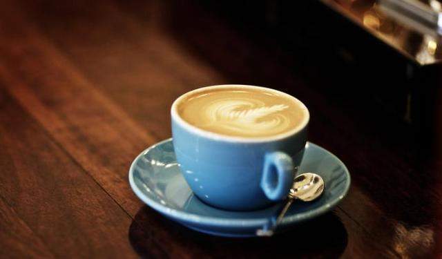 上有老下有小|存钱和不存钱的人,四十岁之后,往往在以下五个方面,区别很大