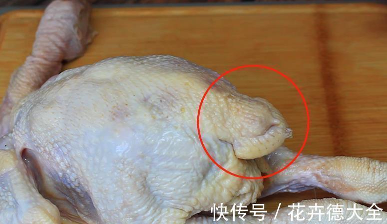 屁股|30年养鸡大户告诉你，鸡身上6个部位别吃，没有营养还危害健康