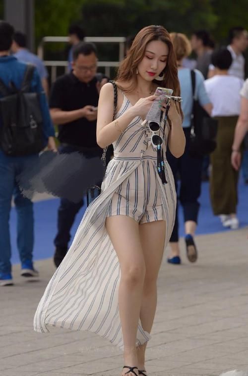 美女就是穿块窗帘布都好看,高级感学不来