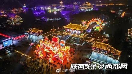 “就地过年”解锁旅游消费新模式 “城内游”“周边游”受追捧