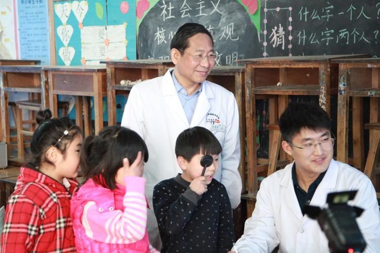 近视|甩掉“小眼镜”山东省积极探索中西医结合防控近视“四个三”模式