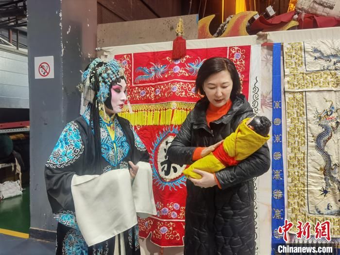 中国传统文化|迎新春《京剧折子戏专场》展演 票友演员齐登台传承国粹艺术