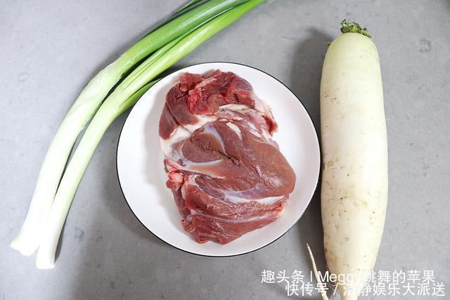 带来|饺子肉馅里打水,错了!头伏饺子二伏面,今天带来个不一样的饺子