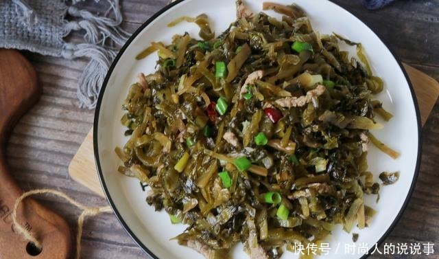  吃饭|不想吃饭的时候就炒这菜，酸爽开胃，5分钟出锅，特下饭