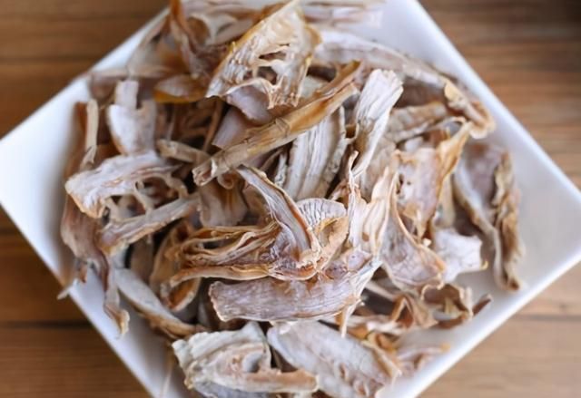 不怕过期的食材,一次性多做点存着,吃到明年也不坏,炖肉香极了