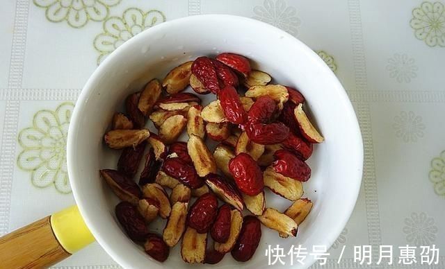 馒头|秋天,吃梨不如多吃它,维生素C含量是梨的140倍,这么做老少都爱