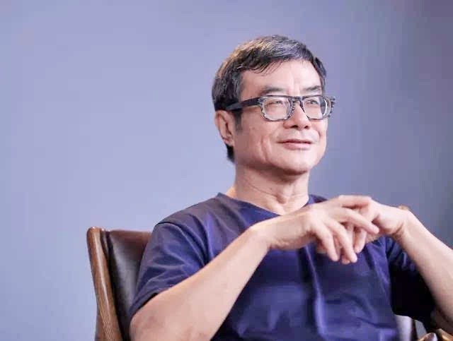 钟书$钱钟书女儿为父亲作了一幅画,杨绛欣赏完捧腹大笑,笑称太形象了