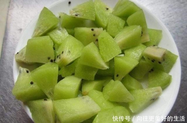 损伤|孩子吃水果虽好，但这3种水果可能会对孩子肠胃有损伤，别不知道！