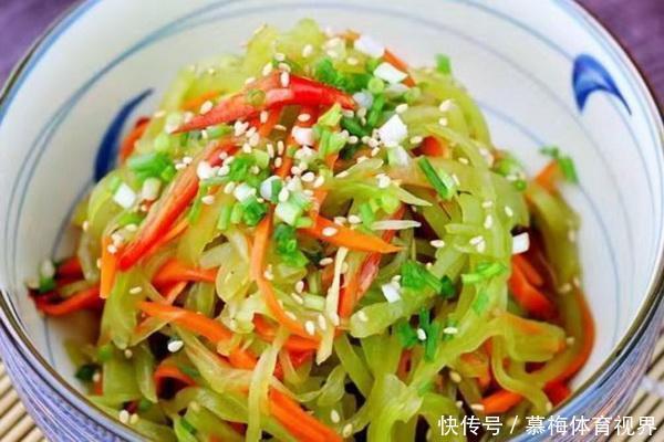 入味|凉拌莴笋丝不要焯水,一招吃遍天,莴笋丝香脆又入味,太开胃了