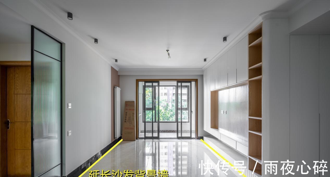 隔断|卫生间门对着客厅玄关,那叫一个尴尬!机智装玻璃隔断,瞬间化解