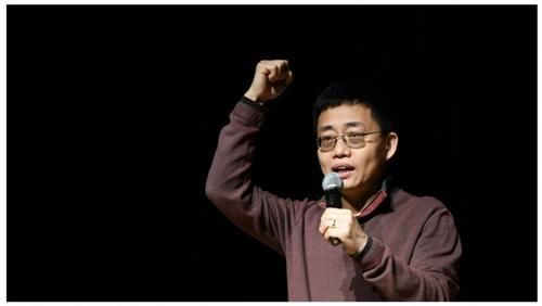 亮点|《脱口秀大会》第四季,不仅选手和导师没有亮点,还把罗永浩坑了