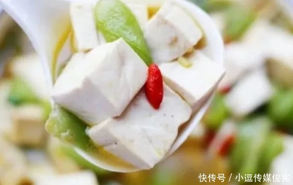  此物|豆腐和此物一起炖，比鸡汤还鲜，比骨头汤还补，补钙质，水嫩肌肤