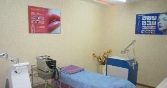 为什么女性脸上容易长斑点？找到原因了，3种办法让自己慢慢变美