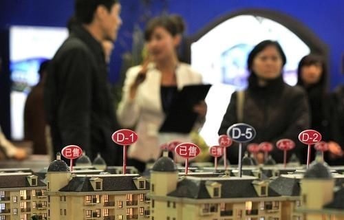 阁楼|一楼带院子和顶楼带露台,聪明人都会怎么选?内行给出了“答案”