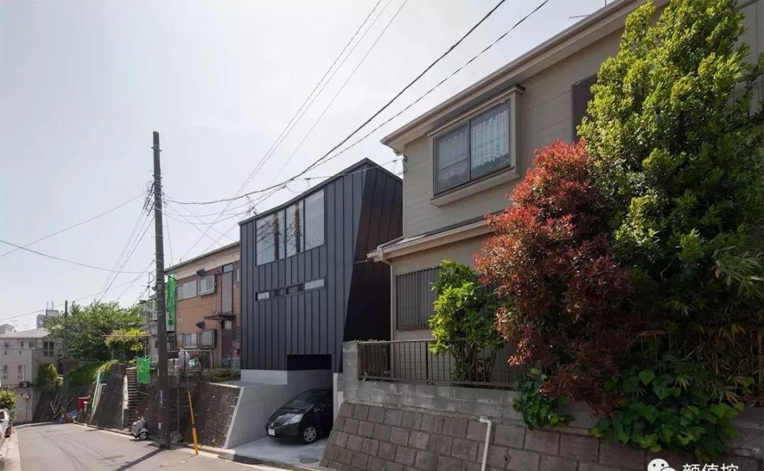 日本|日本设计师设计的房屋, 既能放置图书又能当梯子用, 还抗震