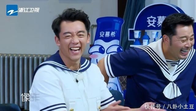 郑恺走进跑男食堂一顿吃,看清价格后,才知道啥叫明星食堂!