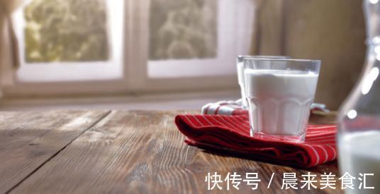 早餐|血脂高不能喝牛奶？医生：少吃2种早餐，或有益血管健康