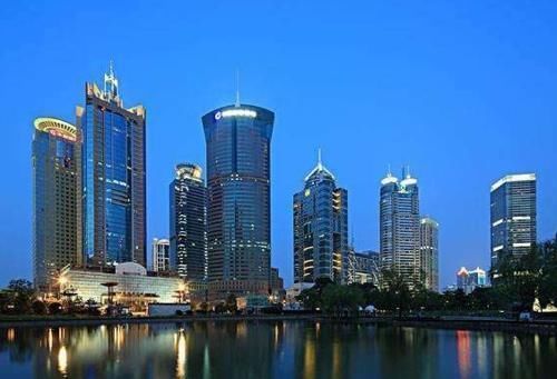 买房|内行人建议“买房尽量远二近三”，以前不知为什么，时间久了才明白