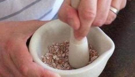 家里的“这个垃圾”不要扔,用来养花好处多,再也不用买花肥了!