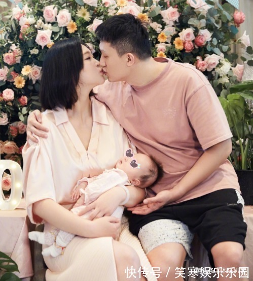 杨臻博|女儿百天!惠若琪一家三口合影,和老公甜蜜接吻,小小惠首次露面