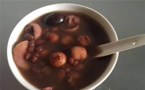 红豆|长期失眠,精神差?常喝它,一躺床就睡到天亮,无梦白天精神