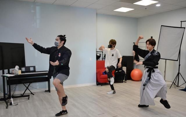 青春有你|美国森林梦工厂学生杨皓钧入选大陆火爆选秀节目《青春有你3》