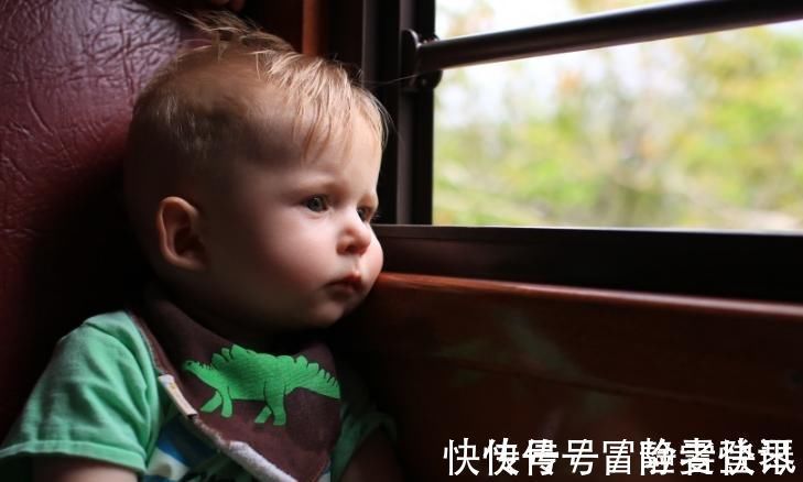 孩子|孩子性格内向怎么改变?父母们一定知道这些,看完记得转发!