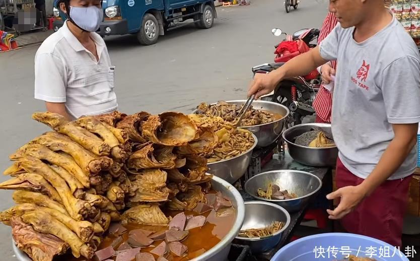  比肉|小伙拿“下脚料”当肉卖，一斤30，比肉贵，每天只卖10大锅