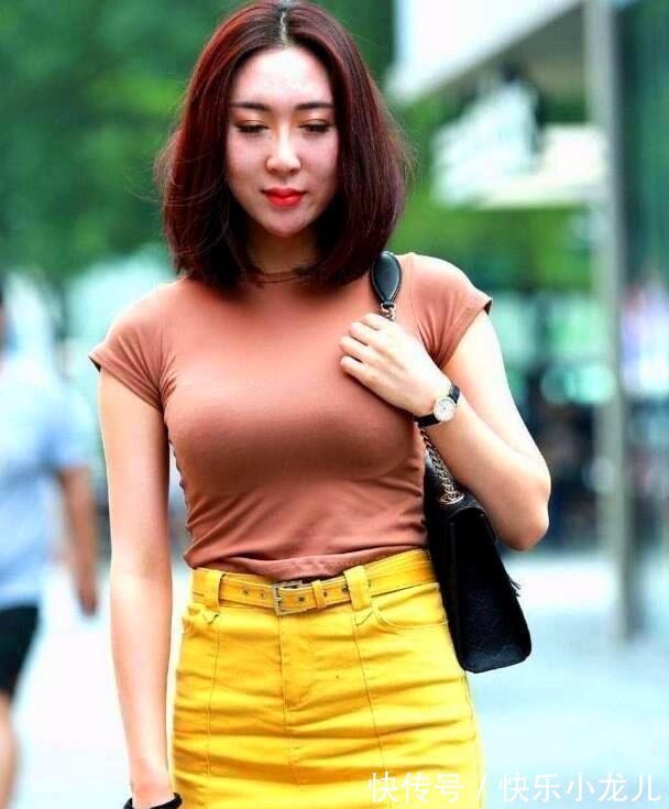 小姐姐 现在的小姐姐真的太会穿搭了,很有灵气