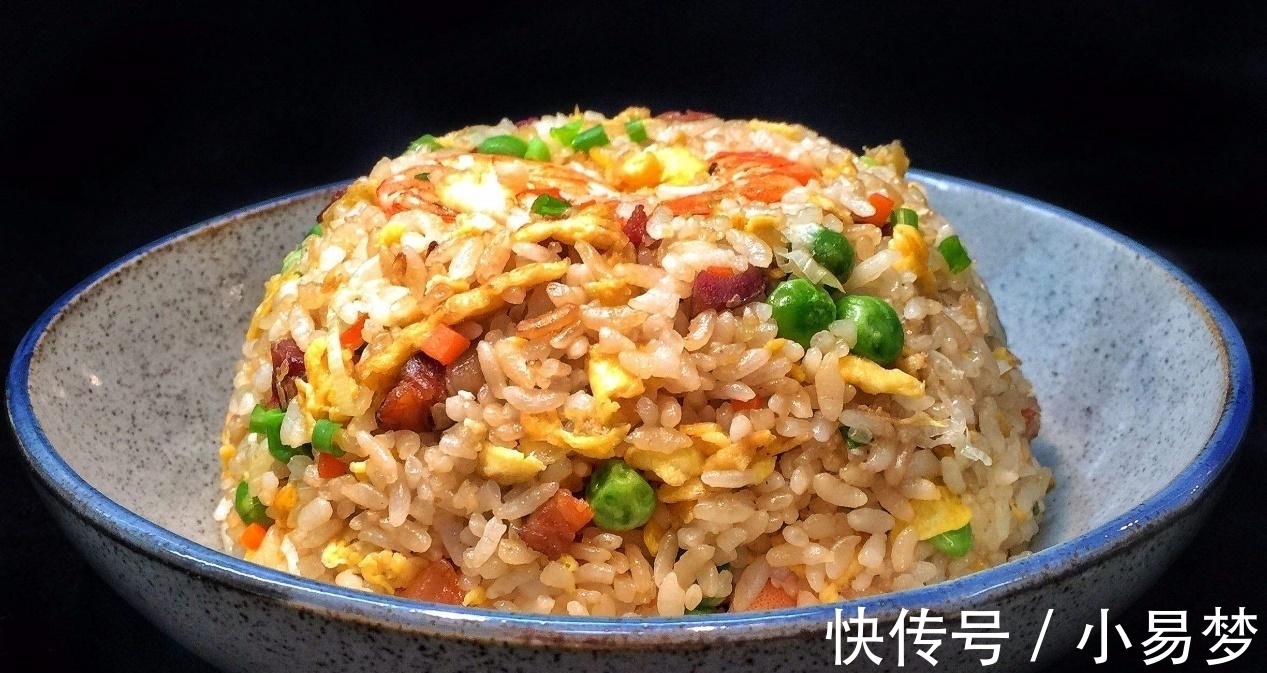 米饭|炒蛋炒饭到底是先炒蛋还是饭？很多人都弄错，难怪做出来不好吃