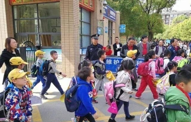 生长激素|早上叫孩子起床时,尽量晚于这个时间点,是长身高的关键期