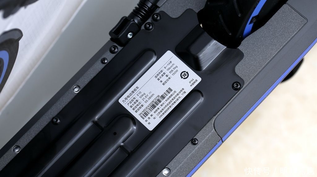 车把|女儿的暑假礼物,性能和安全都在线九号儿童电动滑板车E10体验