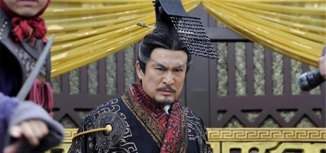 鸡蛋|帝王生病要吃公鸡蛋治病,臣子无可奈何,小孩用七个字轻易破解