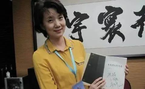 央视一姐李修平练书法可不是闹着玩,其字看着就让人很舒服